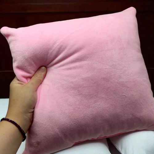 Подушка плюшева "Аніме витонченість" розмір 30*30 см рожева