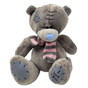 Мʼяка іграшка "Ведмедик у шарфі", 19 см (ТЕМНО-СІРИЙ)