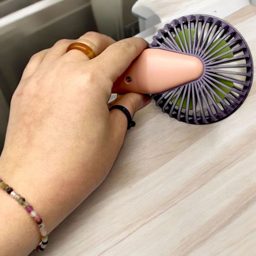 Вентилятор ручний (висота - 19 см), білий