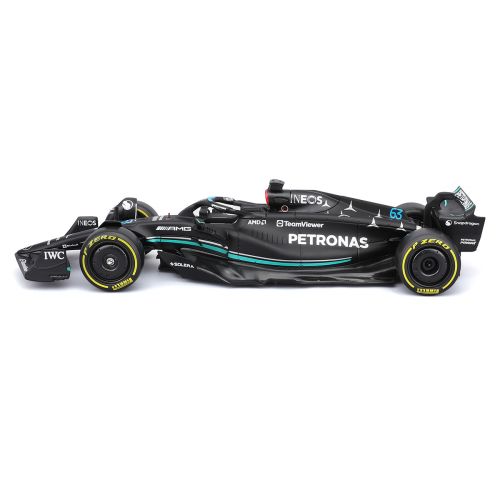 Автомодель з фігуркою - Mercedes-AMG F1 W14 E Performance (1:24)