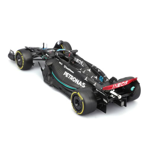 Автомодель з фігуркою - Mercedes-AMG F1 W14 E Performance (1:24)