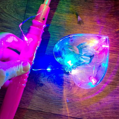 Світяшка "Сердце з лялькою-брелоком" (ФІОЛЕТОВА) на паличці