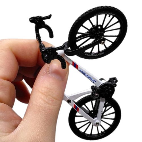 Велосипед металевий в коробці р.13x5,4x9,4см (ПОМАРАНЧЕВИЙ)